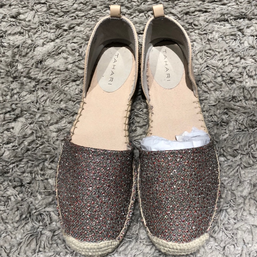 Flat espadrilles